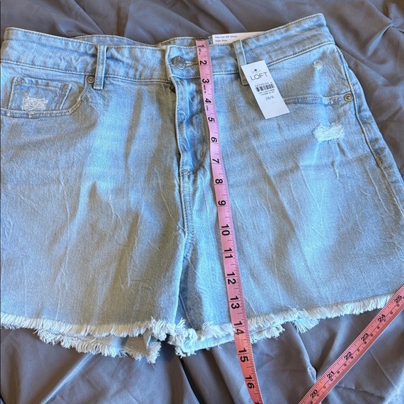 LOFT Light Wash Denim Jean Shorts - Picture 5 of 9